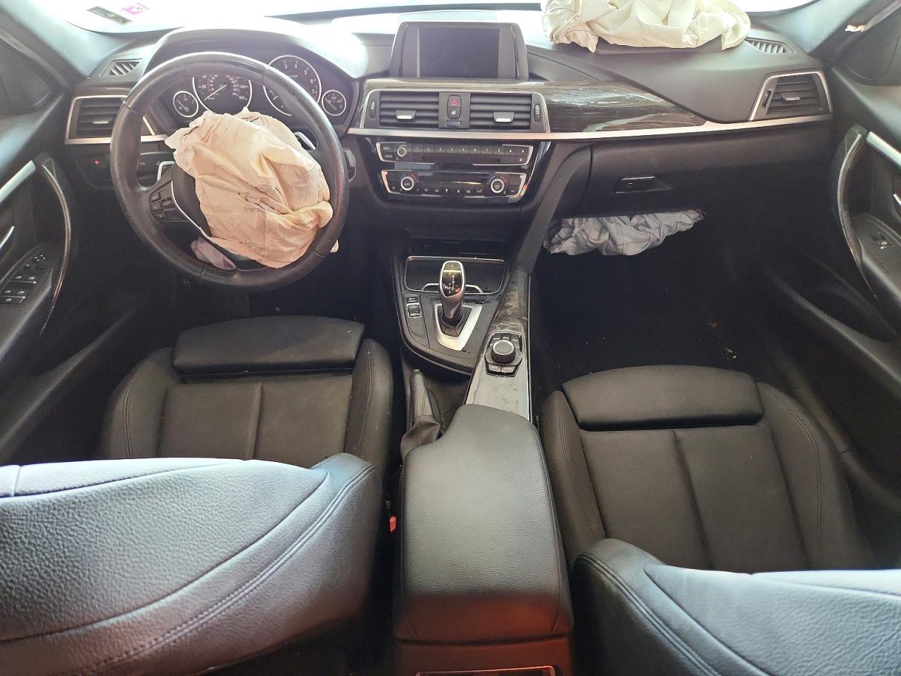 2018 BMW 330 I - zdjęcie 8