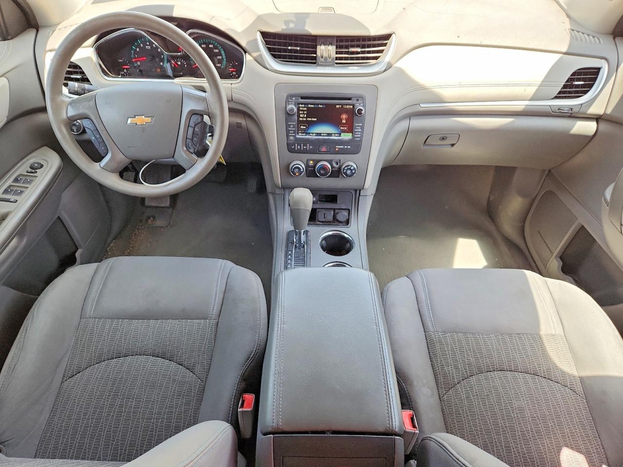2016 Chevrolet Traverse Ls - zdjęcie 8