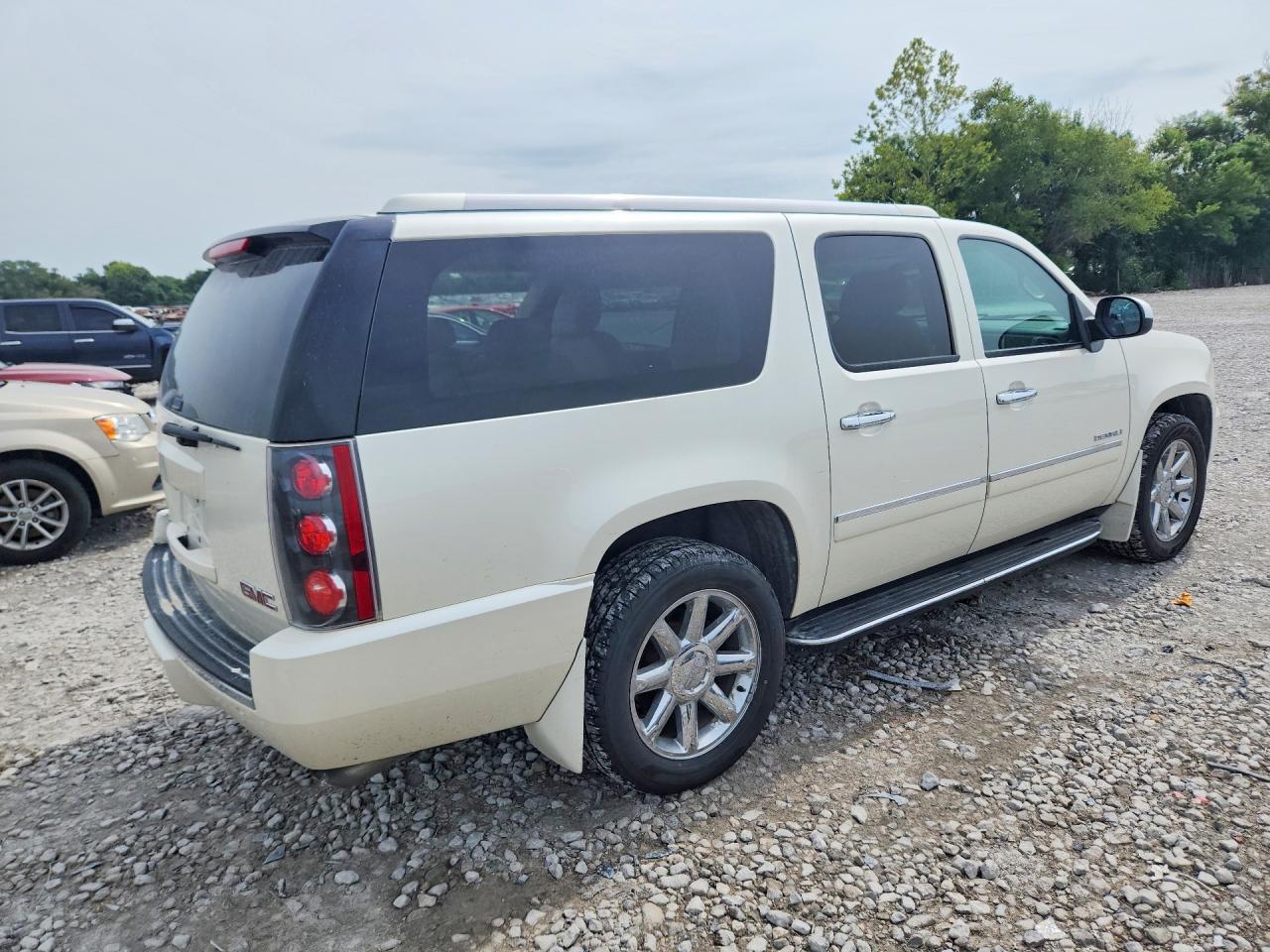 2014 GMC Yukon Xl Denali - zdjęcie 3