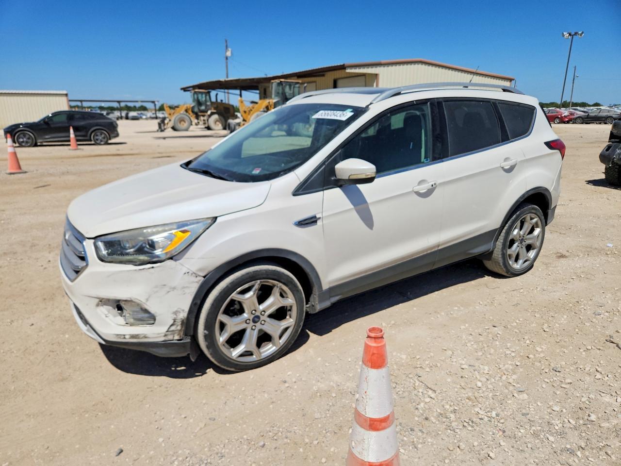 2019 Ford Escape Titanium - zdjęcie główne