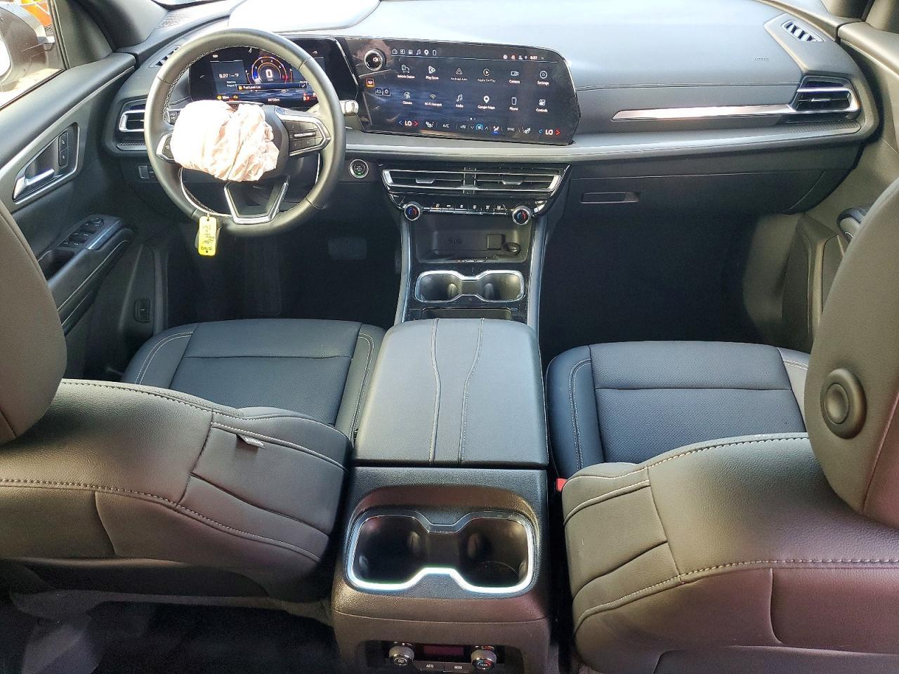 2025 Chevrolet Traverse Lt - zdjęcie 8