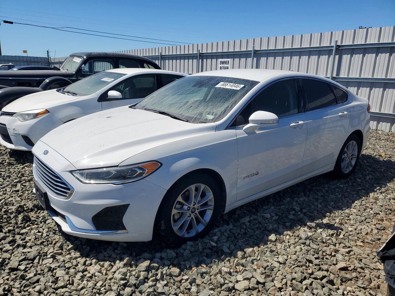 2019 Ford Fusion Sel - zdjęcie główne