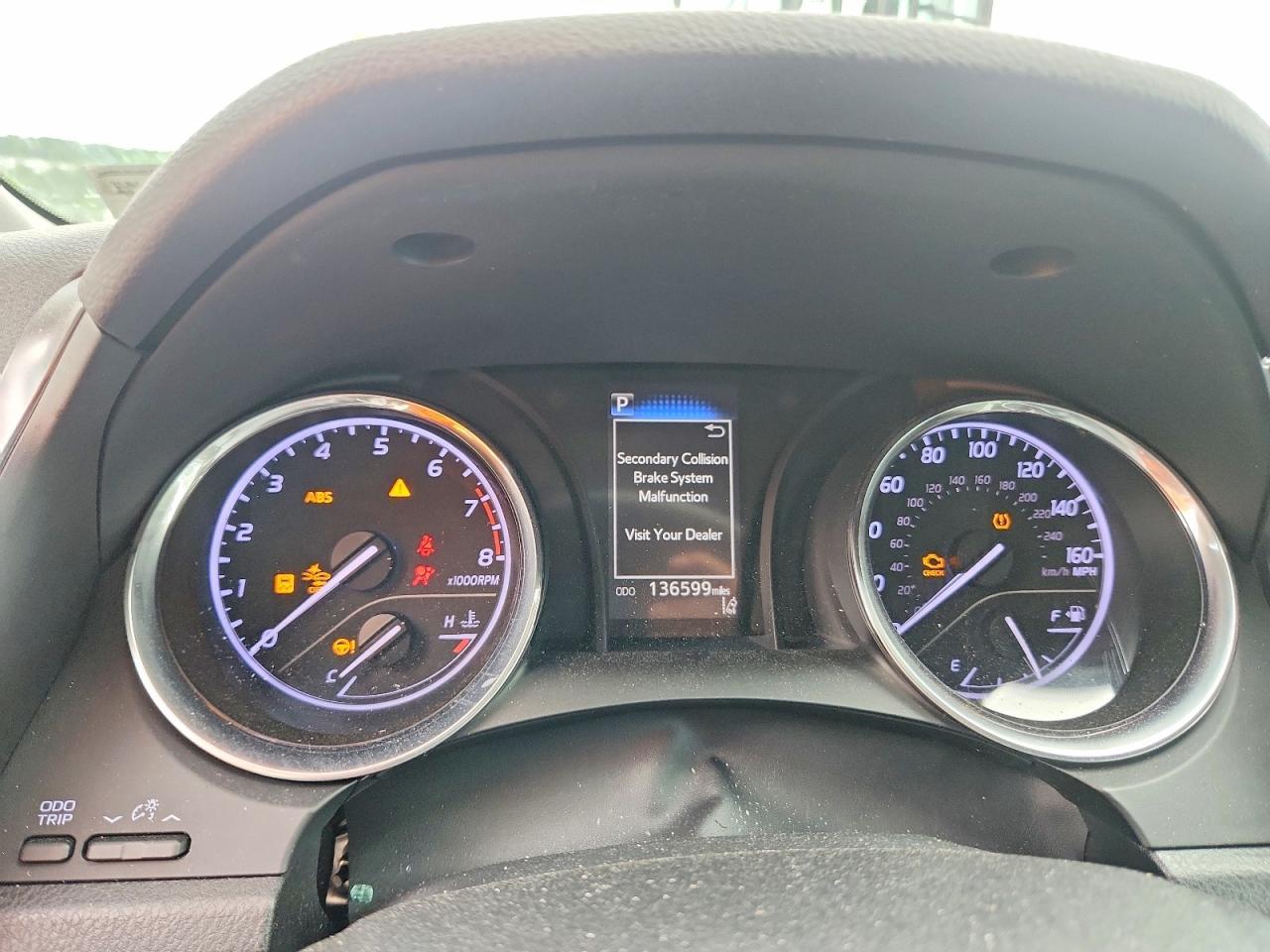 2019 Toyota Camry Se - zdjęcie 9