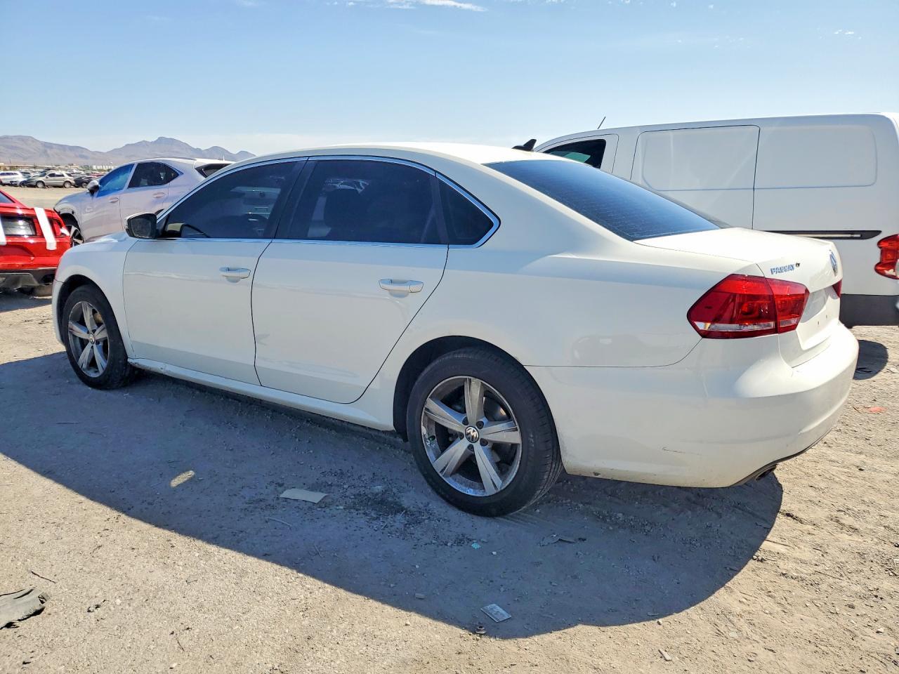2013 Volkswagen Passat Se - zdjęcie 2