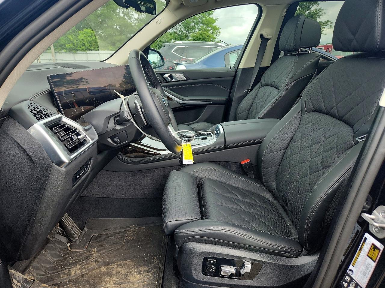 2026 BMW X7 xDrive40I - zdjęcie 7