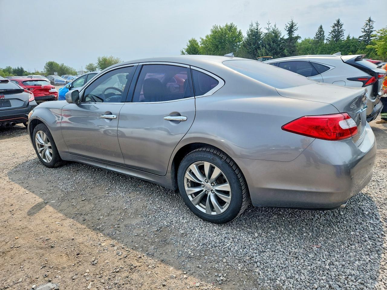 2013 Infiniti M37 X - zdjęcie 2