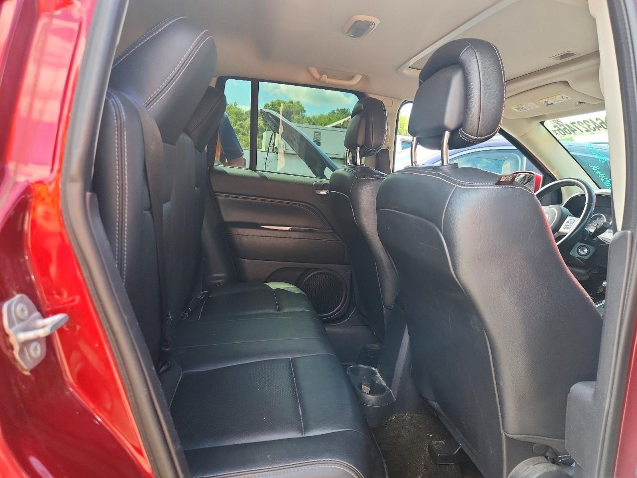 2016 Jeep Compass Latitude - zdjęcie 11