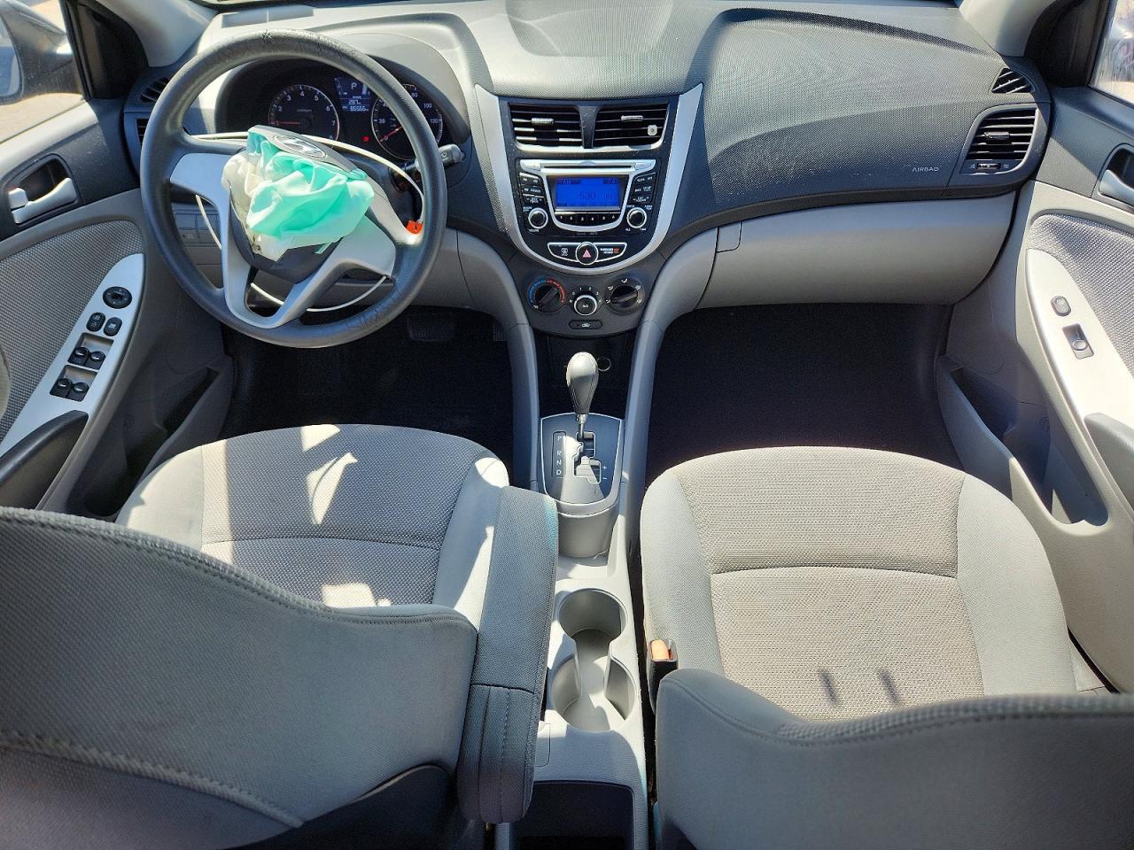 2013 Hyundai Accent Gls - zdjęcie 8