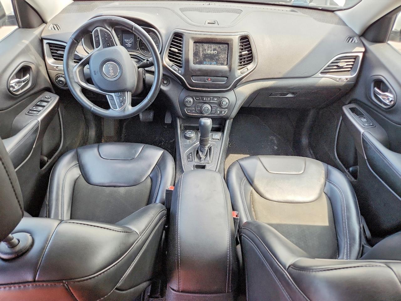 2019 Jeep Cherokee Latitude Plus - zdjęcie 8