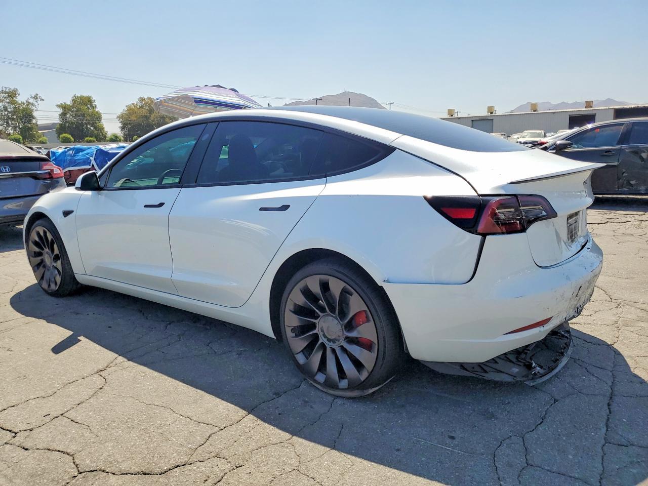 2023 Tesla Model 3 - zdjęcie 2