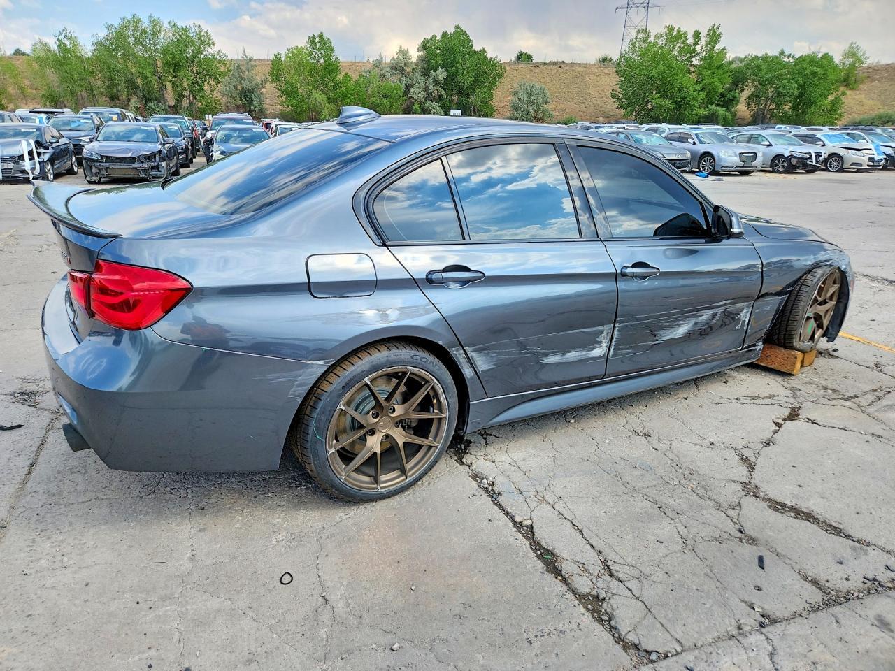 2018 BMW Seria 3 340i - zdjęcie 3