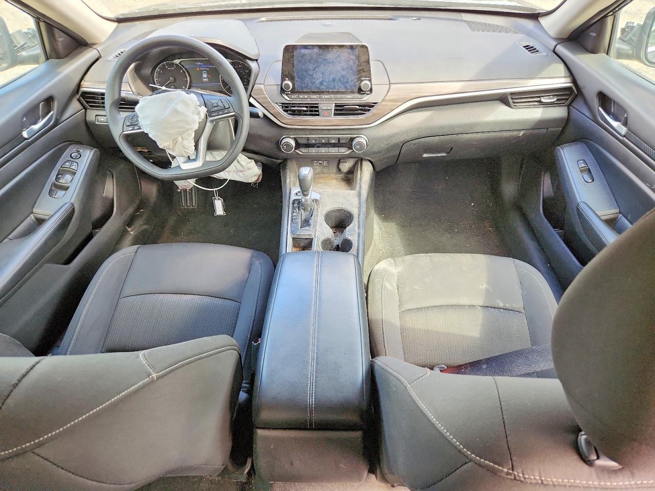 2025 Nissan Altima Sv - zdjęcie 8