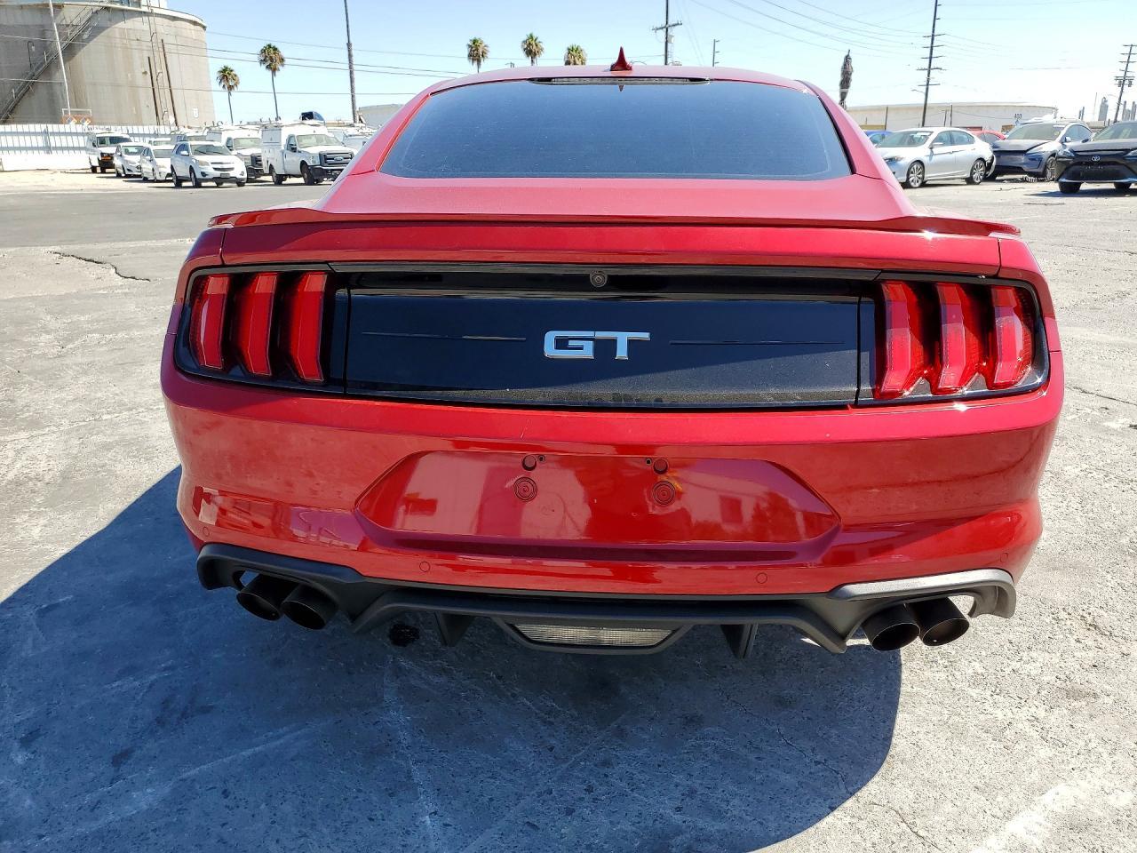 2020 Ford Mustang Gt - zdjęcie 6