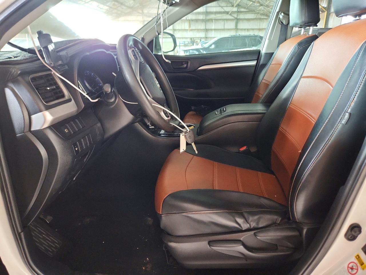 2019 Toyota Highlander Le - zdjęcie 7