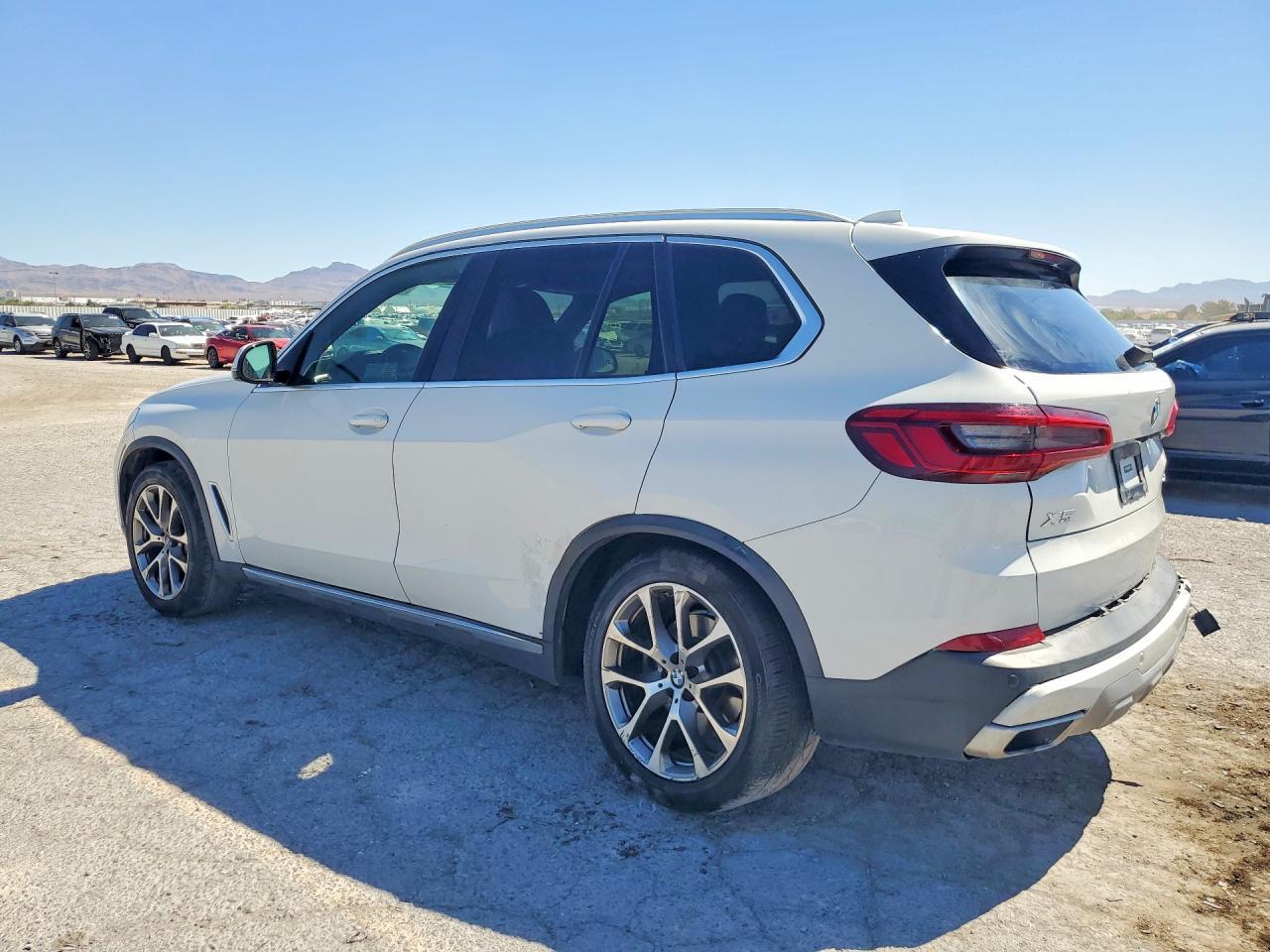 2019 BMW X5 xDrive40I - zdjęcie 2