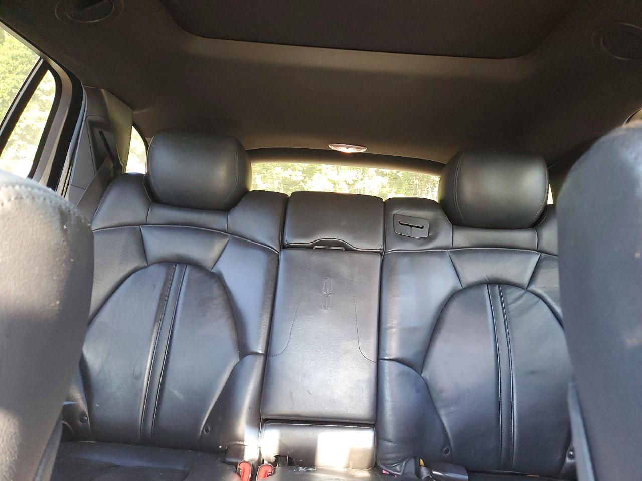2016 Lincoln Mkt - zdjęcie 10