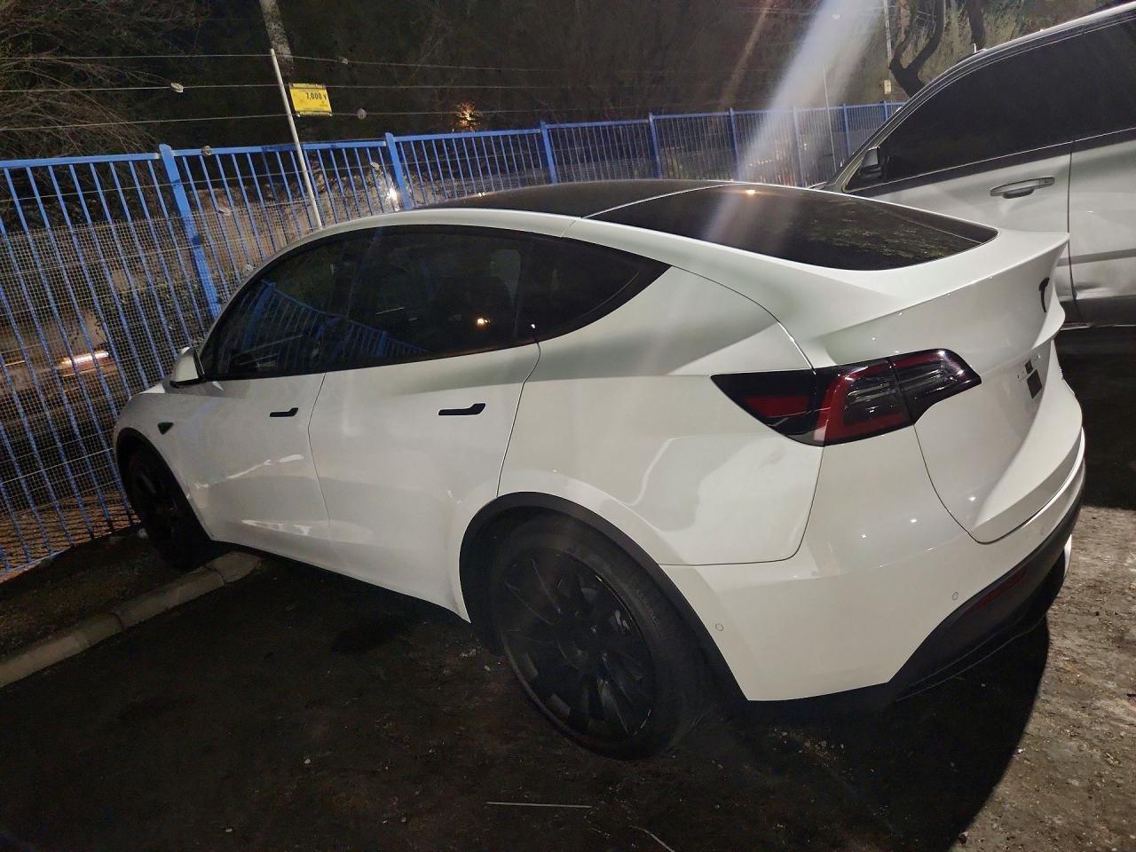 2022 Tesla Model Y - zdjęcie 2