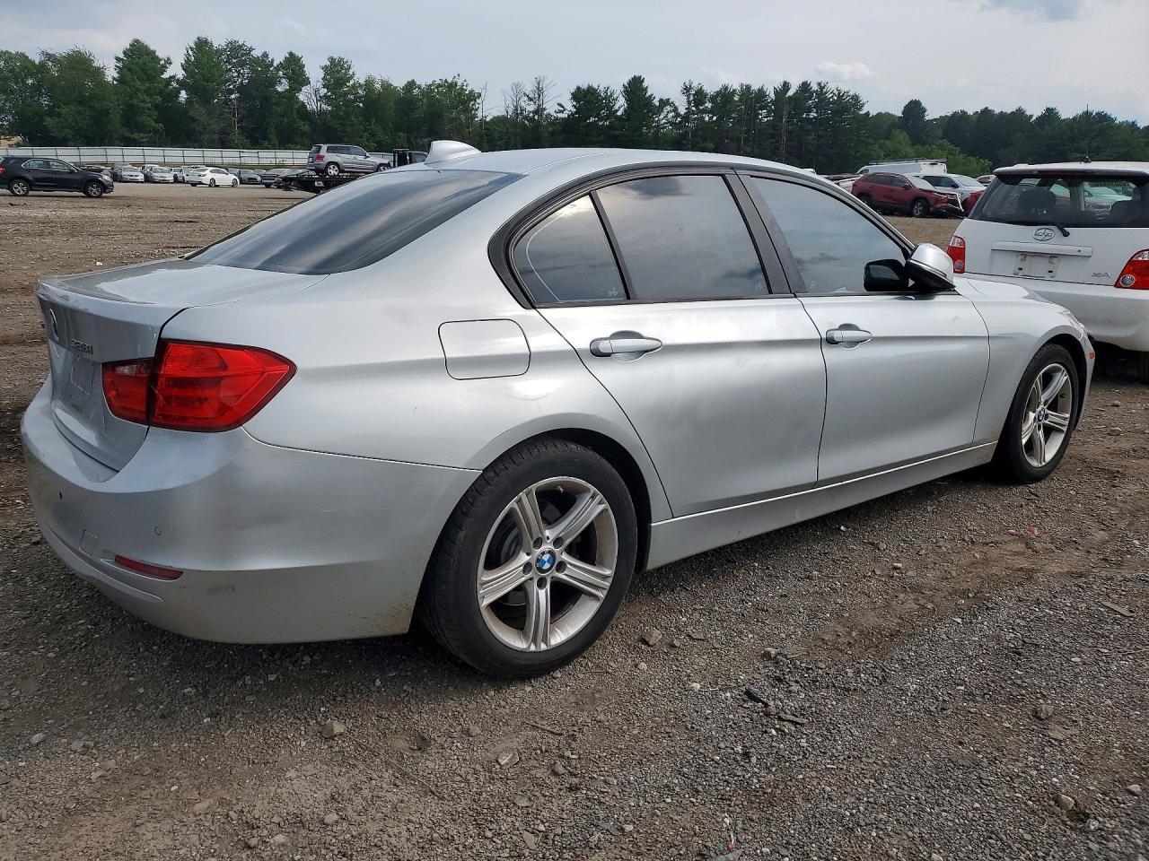 2014 BMW Seria 3 328i - zdjęcie 3
