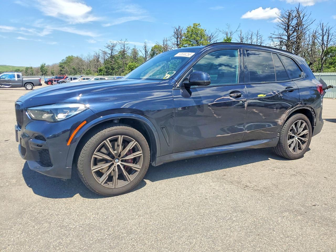 2023 BMW X5 xDrive40I - zdjęcie główne