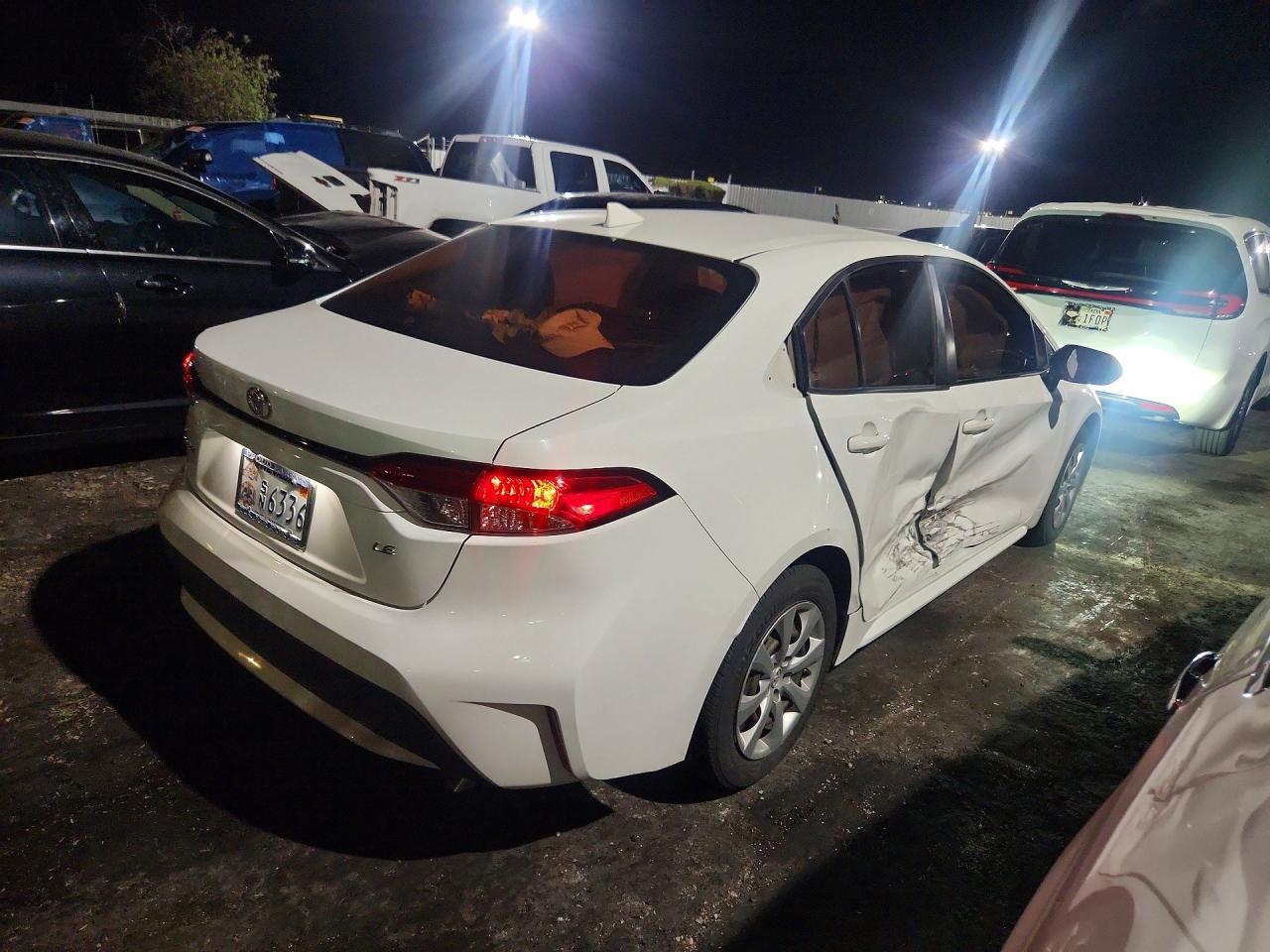 2020 Toyota Corolla Le - zdjęcie 3