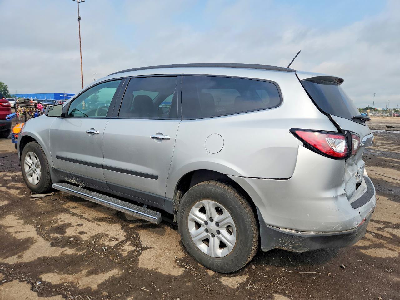 2014 Chevrolet Traverse Ls - zdjęcie 2