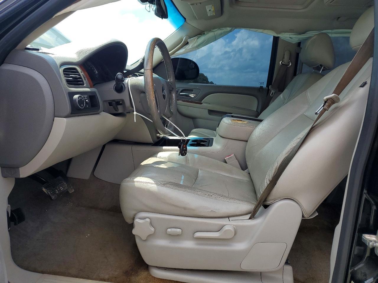 2013 Chevrolet Tahoe C1500 Lt - zdjęcie 7