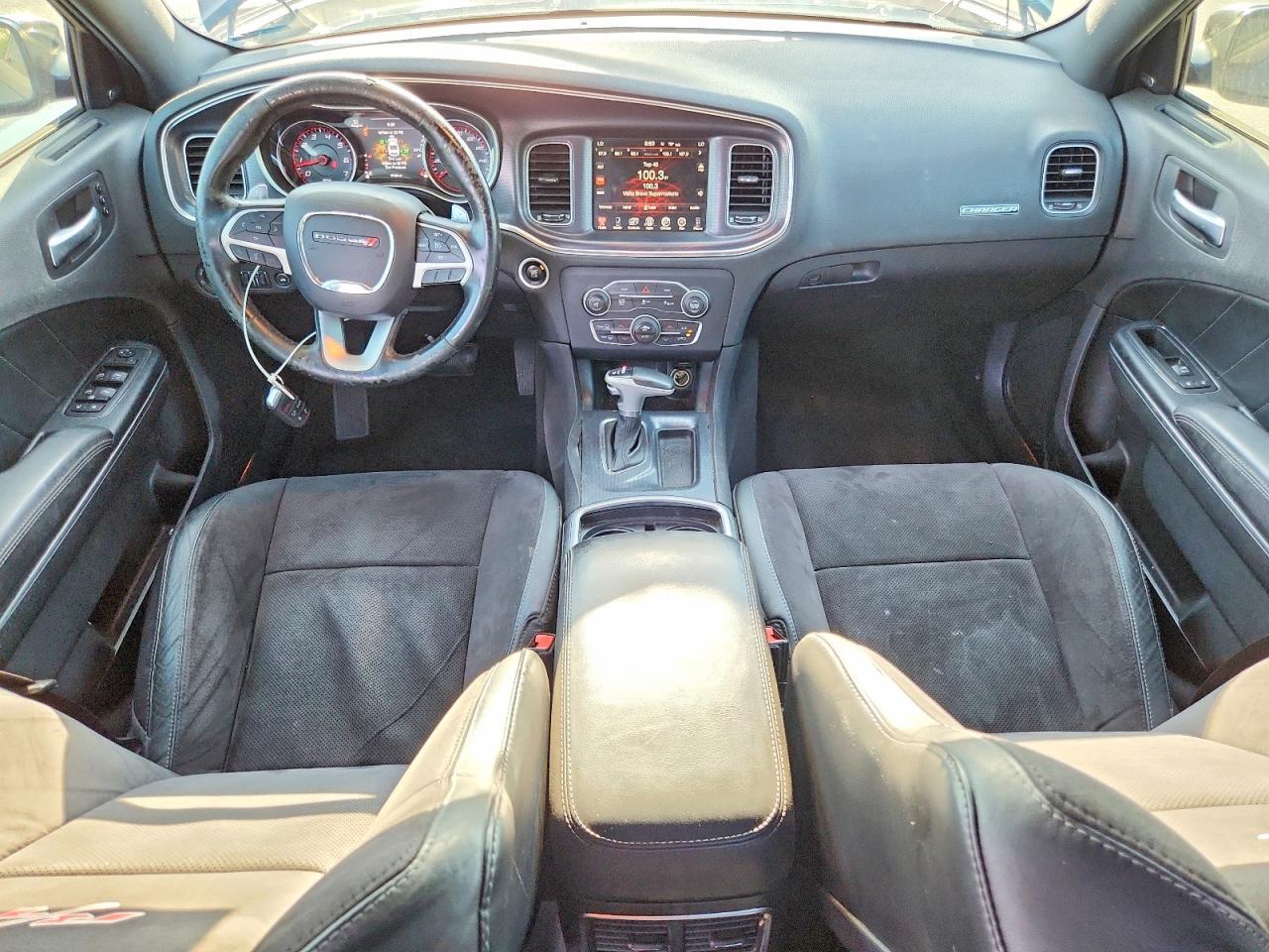 2015 Dodge Charger R/T - zdjęcie 8