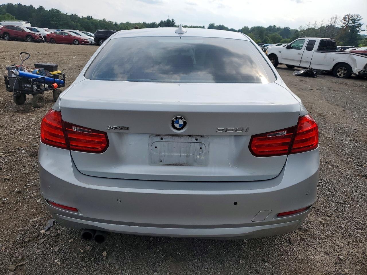 2014 BMW Seria 3 328i - zdjęcie 6