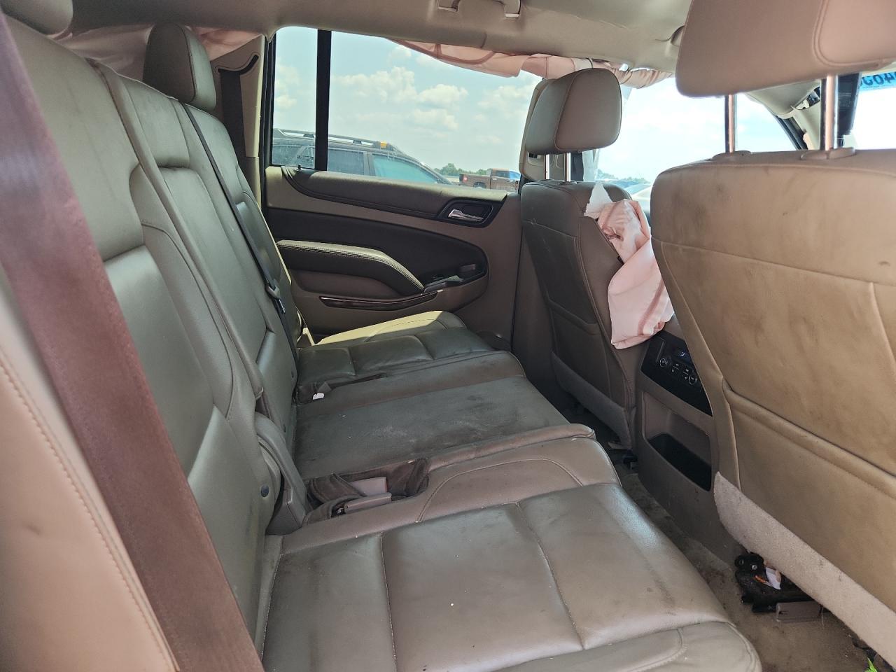 2018 Chevrolet Suburban C1500 Lt - zdjęcie 11