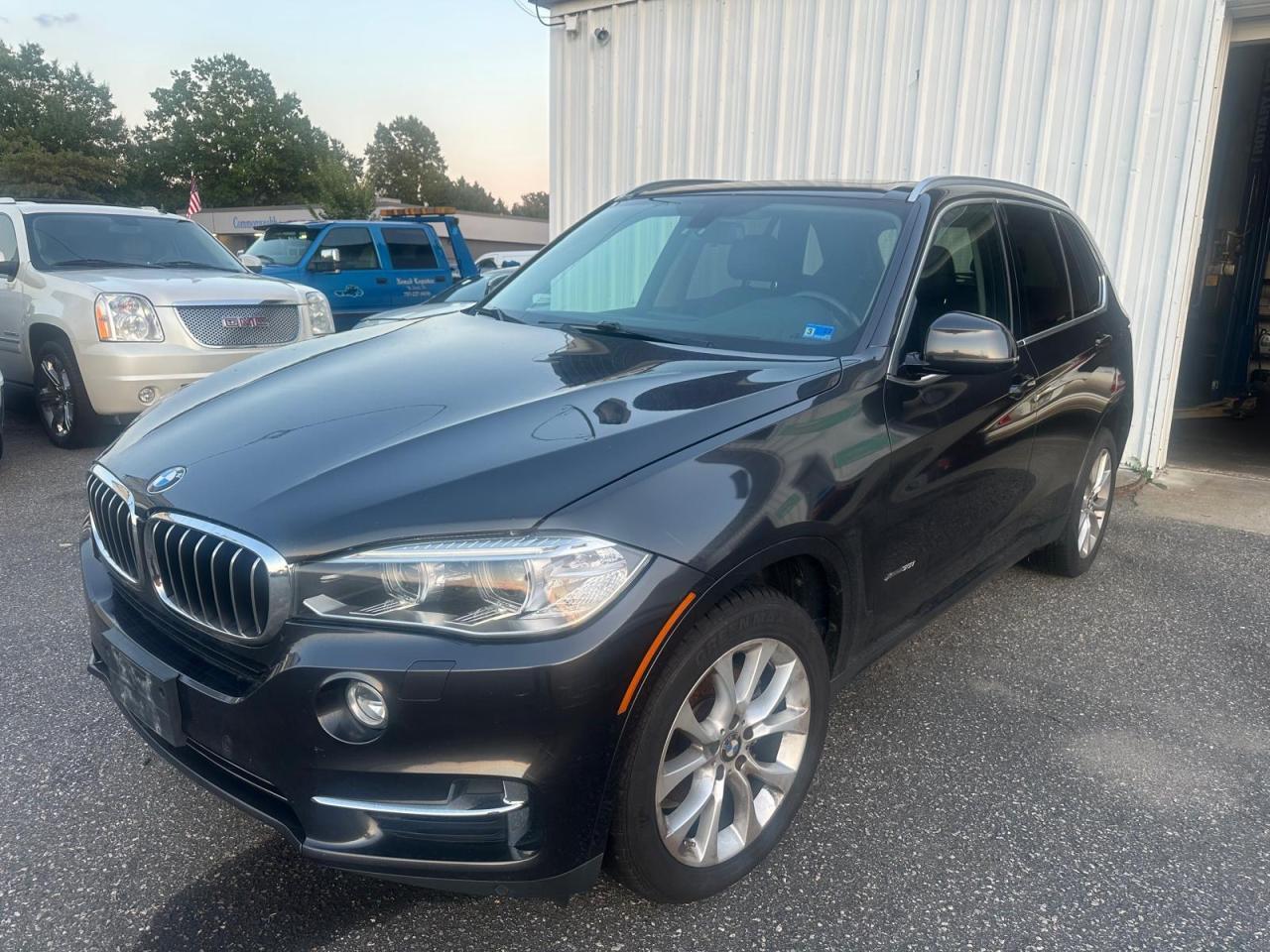 2015 BMW X5 xDrive35I - zdjęcie główne