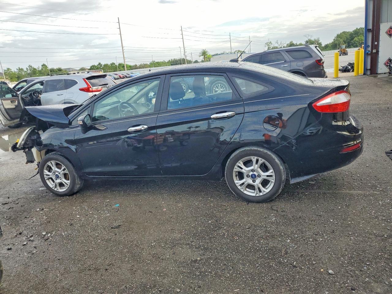 2016 Ford Fiesta Se - zdjęcie 2
