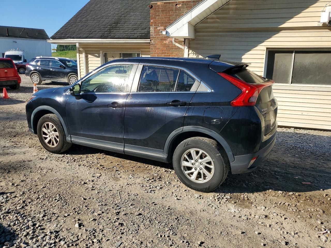 2019 Mitsubishi Eclipse Cross Es - zdjęcie 2