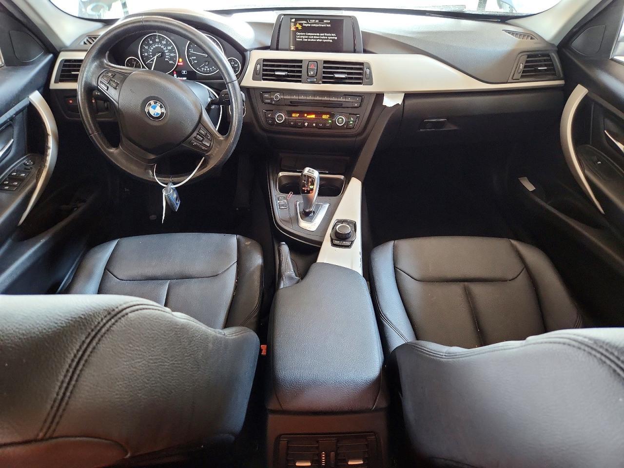 2015 BMW 320 I - zdjęcie 8