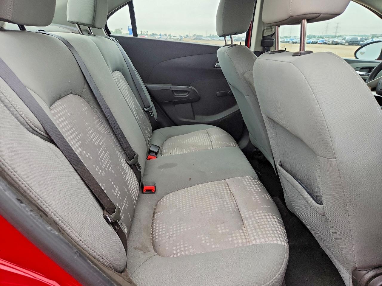 2014 Chevrolet Sonic Ls - zdjęcie 10