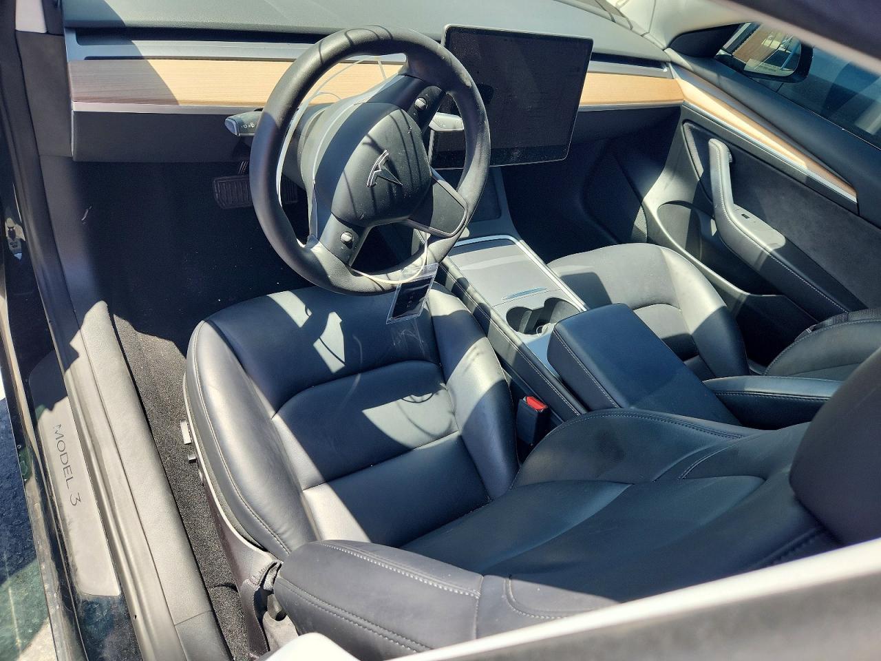 2023 Tesla Model 3 - zdjęcie 8