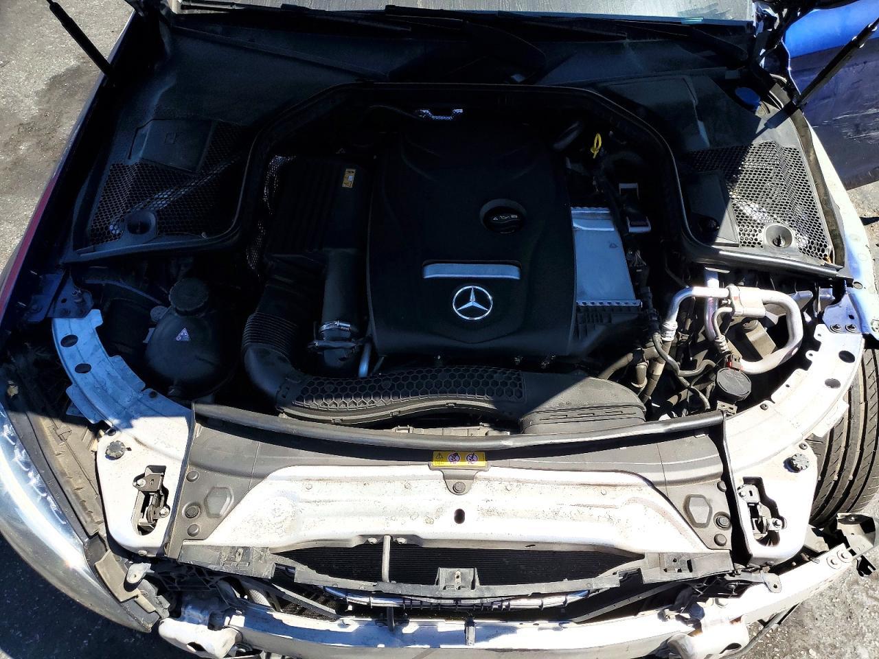 2017 Mercedes-Benz C 300 - zdjęcie 11