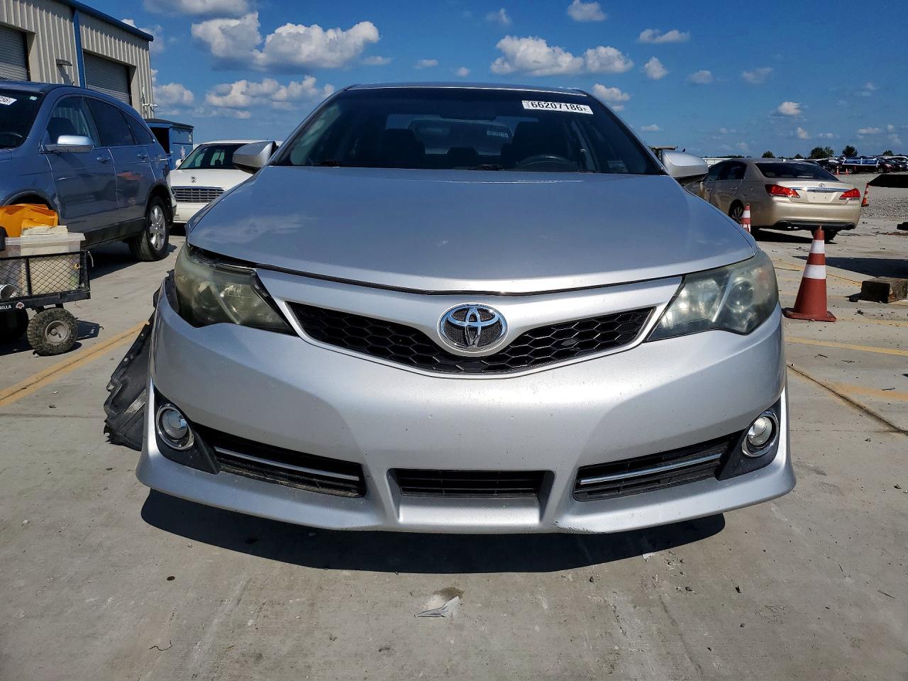 2013 Toyota Camry Se - zdjęcie 5