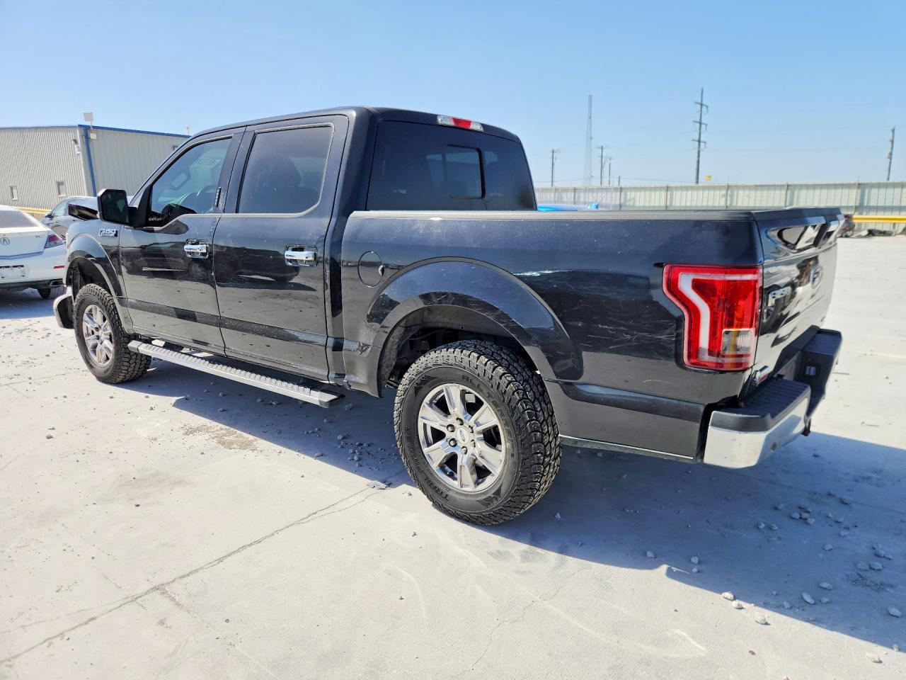 2015 Ford F150 Supercrew - zdjęcie 2