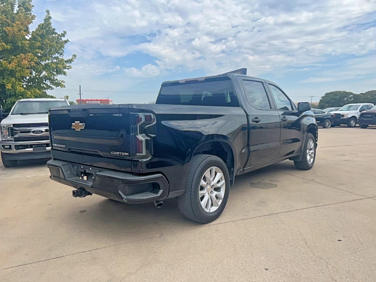 2022 Chevrolet Silverado Ltd C1500 Custom - zdjęcie 4