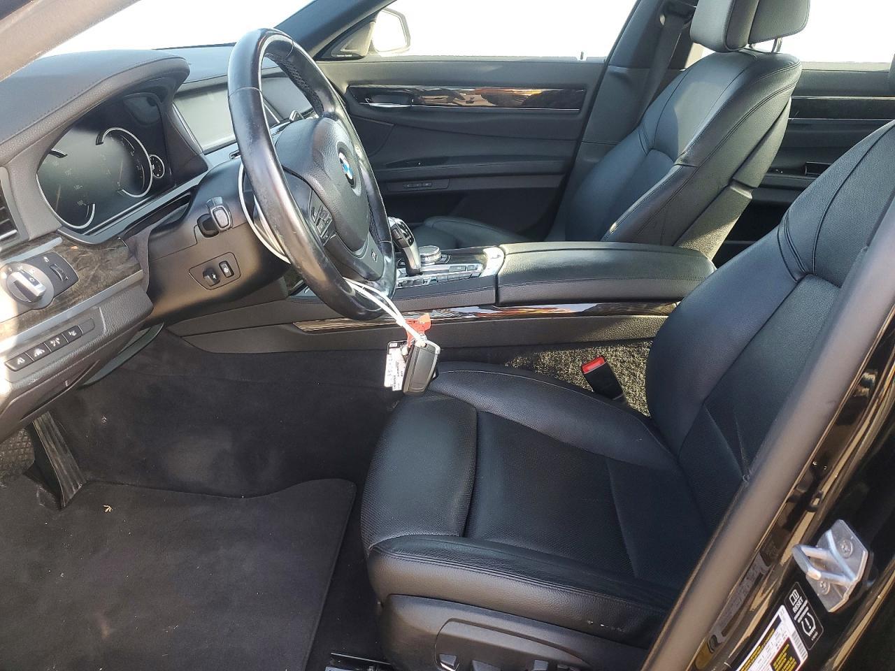 2015 BMW Seria 7 740Li - zdjęcie 7