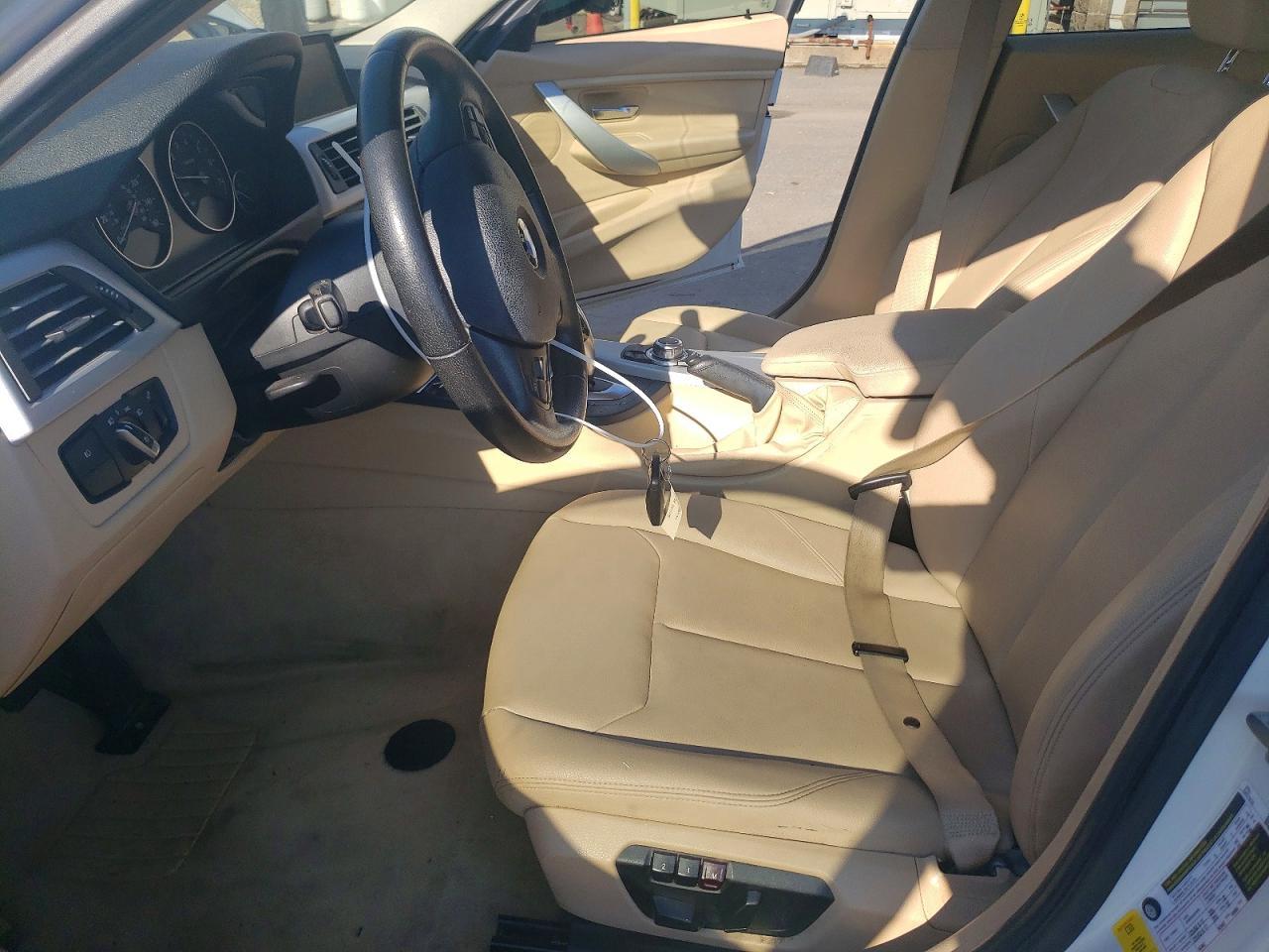 2013 BMW 328 I - zdjęcie 7