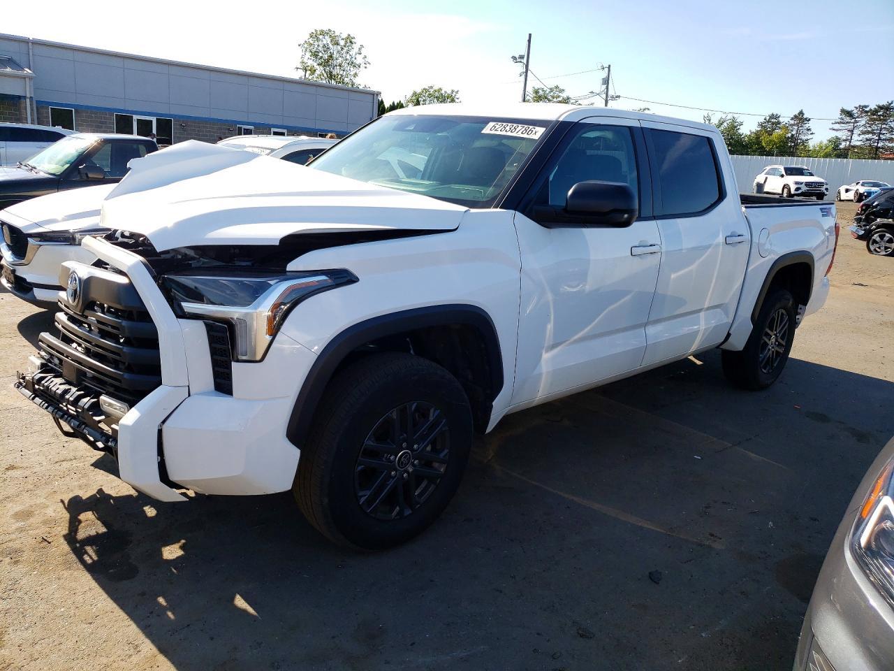 2024 Toyota Tundra Sr5 - zdjęcie główne