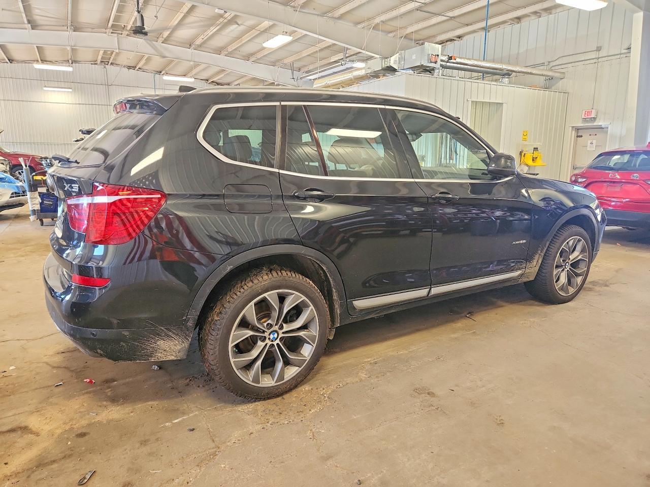 2015 BMW X3 xDrive28I - zdjęcie 3