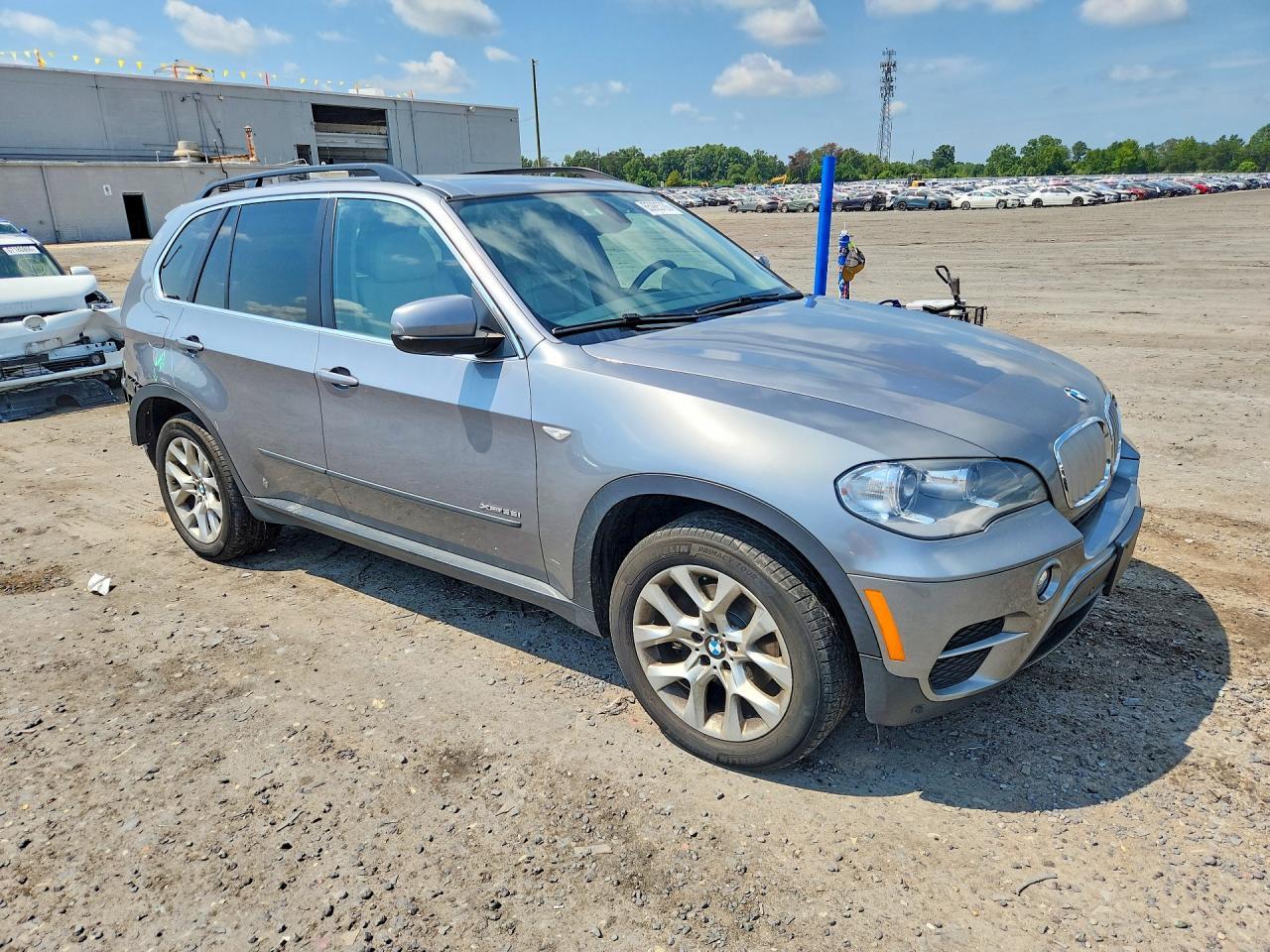 2013 BMW X5 xDrive35I - zdjęcie 4
