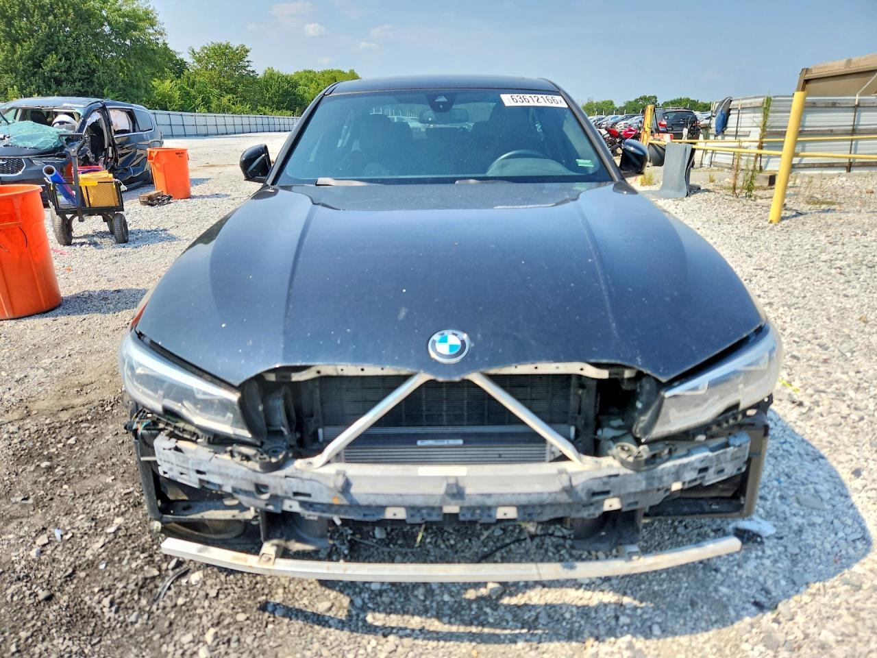 2022 BMW 330Xi - zdjęcie 5