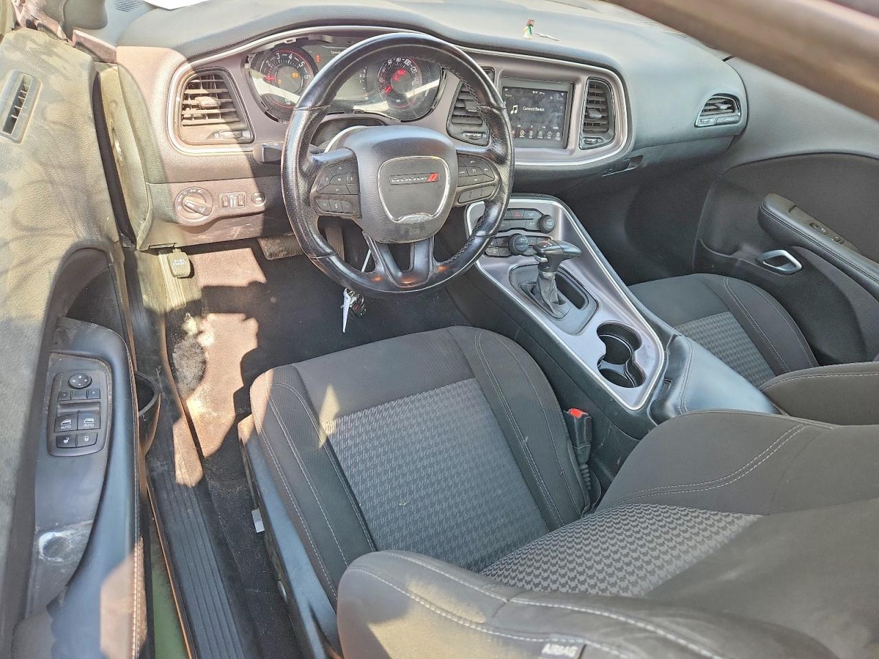 2022 Dodge Challenger Sxt - zdjęcie 8