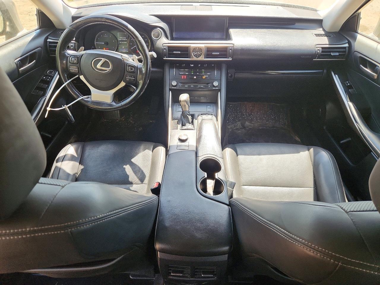 2018 Lexus Is 300 - zdjęcie 8