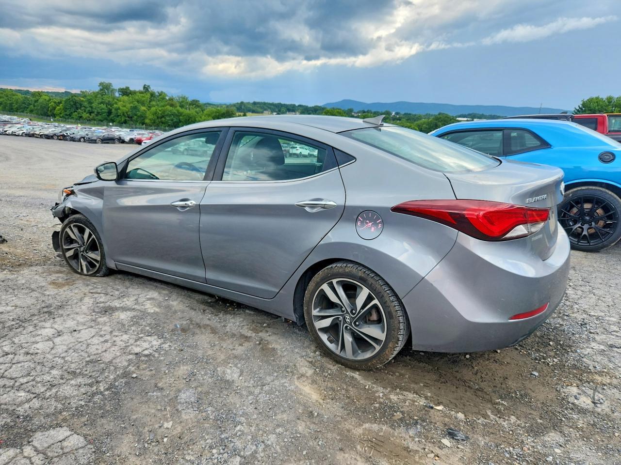 2015 Hyundai Elantra Limited - zdjęcie 2
