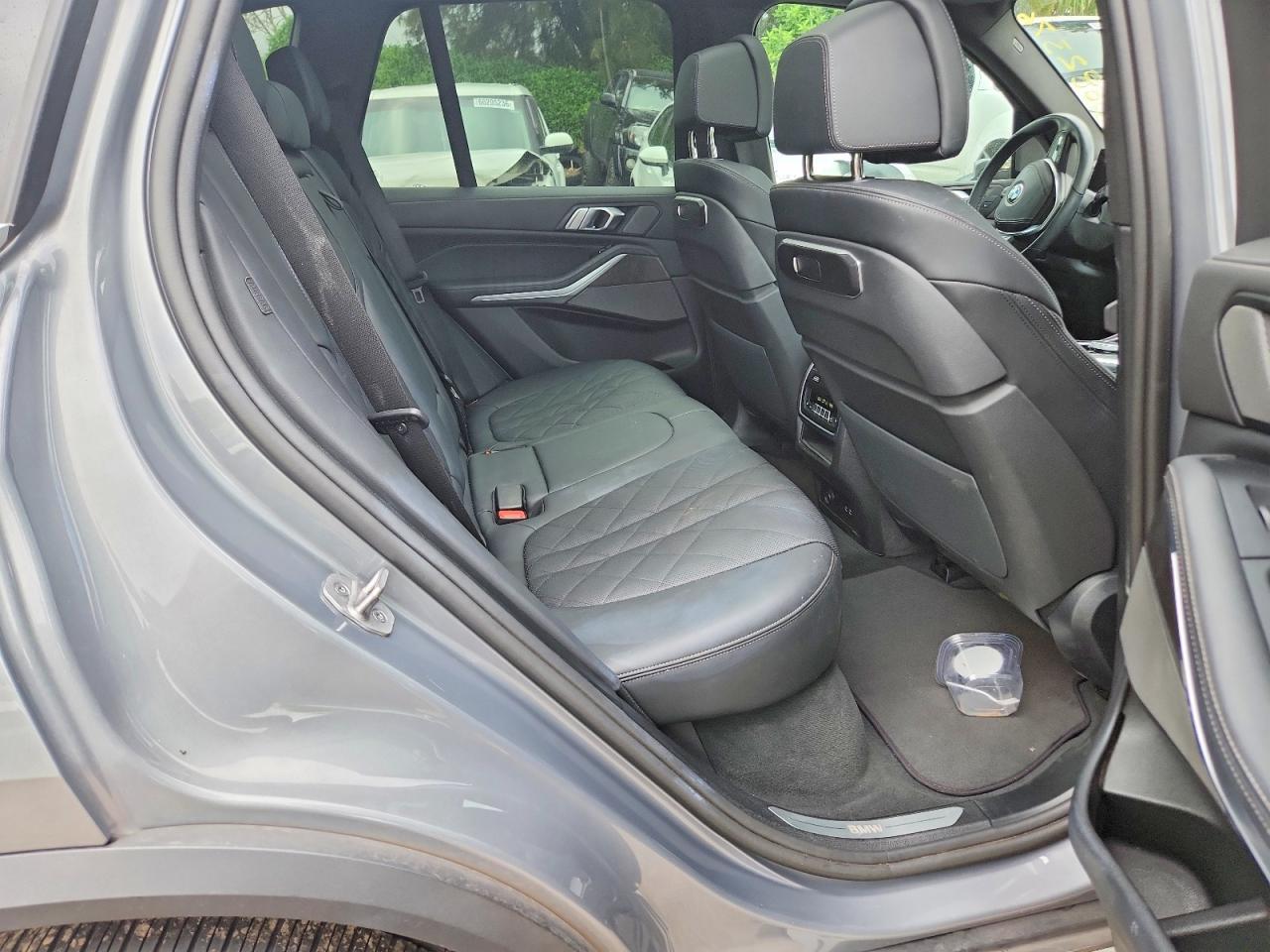 2025 BMW X5 xDrive40I - zdjęcie 11