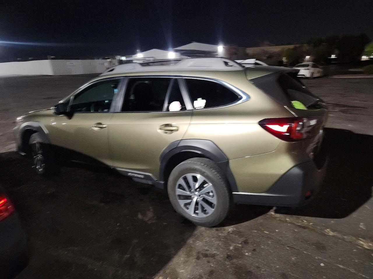 2025 Subaru Outback Premium - zdjęcie 2